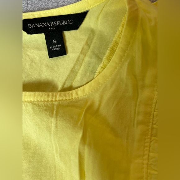 Banana Republic Yellow Ruffled Flutter Sleeveless Blouse - Picture 6 of 7